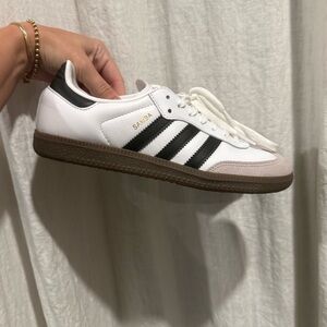 Adidas Samba White and Black Men's Size 6 / Women’s 7.5